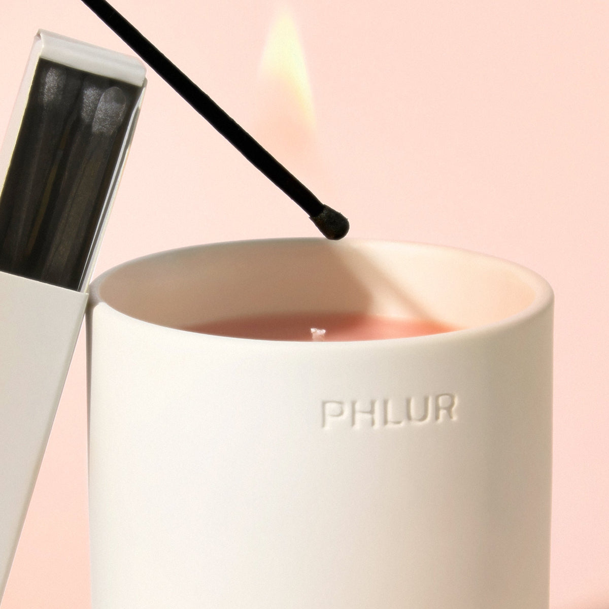 Apricot Privée - Candle - image 2